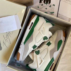 Jordan 4 Pine Green SB
